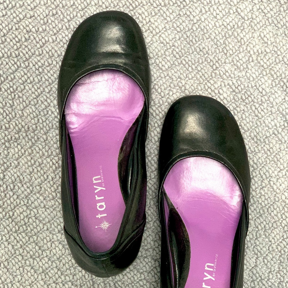 Taryn Black Leather Wedges